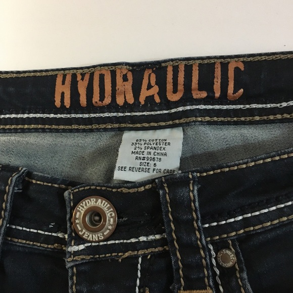 Hydraulic stretch mid rise capris - Picture 7 of 7